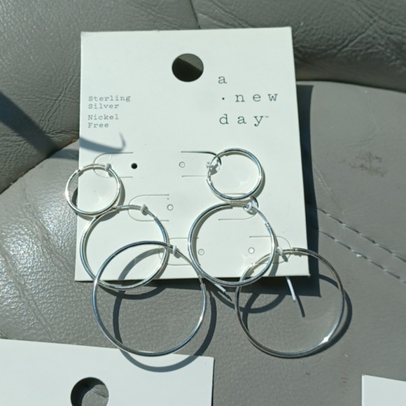 Sterling silver earring lot - Picture 4 of 4